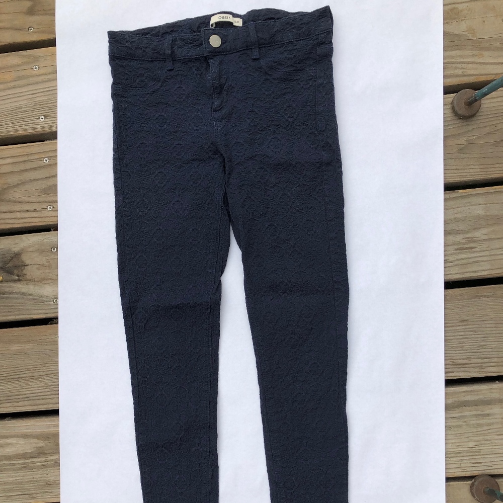 Floral Detailed Light Weight Pants (Oasis)